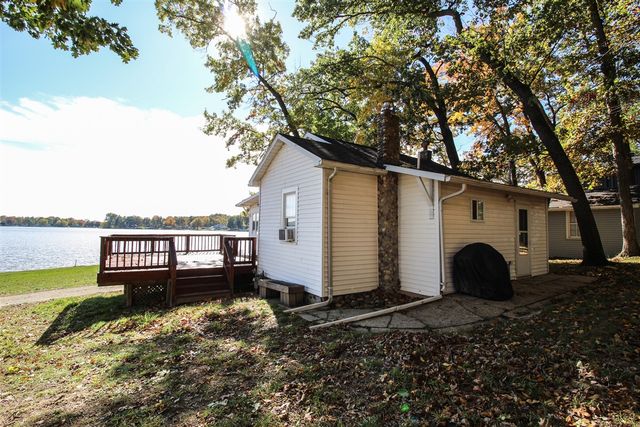 58463 Loop Road, Three Rivers, MI 49093