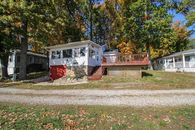 58463 Loop Road, Three Rivers, MI 49093