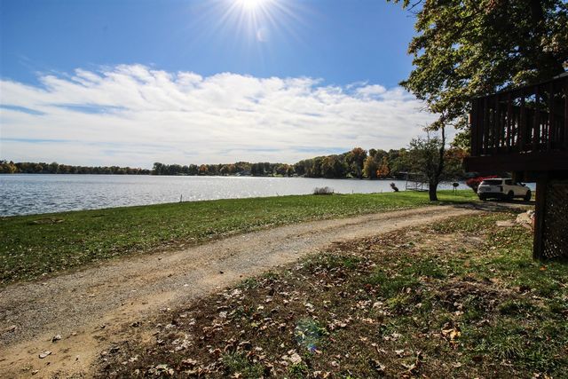 58463 Loop Road, Three Rivers, MI 49093