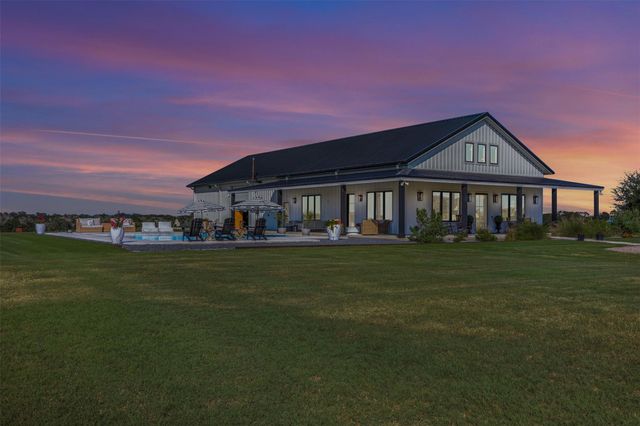 2134 Carter Road, Bellville, TX 77418