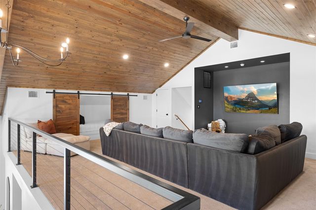 2134 Carter Road, Bellville, TX 77418