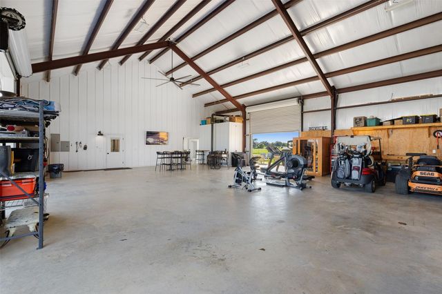 2134 Carter Road, Bellville, TX 77418