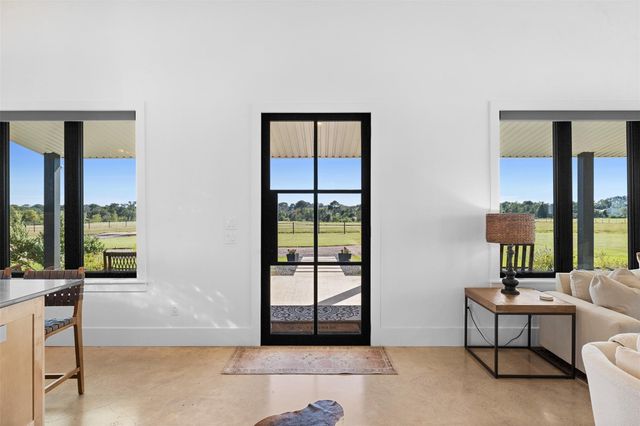 2134 Carter Road, Bellville, TX 77418