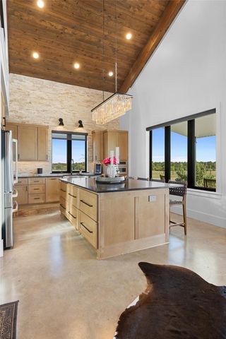 2134 Carter Road, Bellville, TX 77418