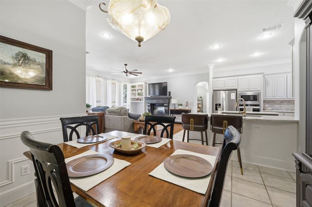 869 Thomas Crossing Drive, Fort Worth, TX 76028