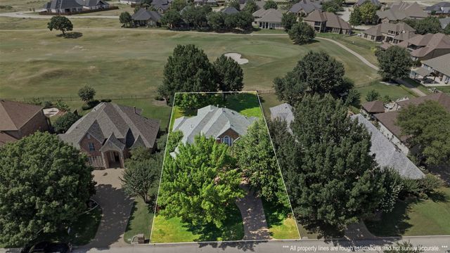 869 Thomas Crossing Drive, Fort Worth, TX 76028