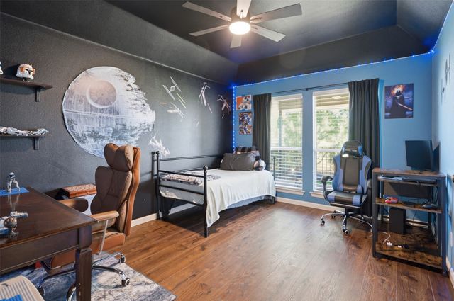 869 Thomas Crossing Drive, Fort Worth, TX 76028