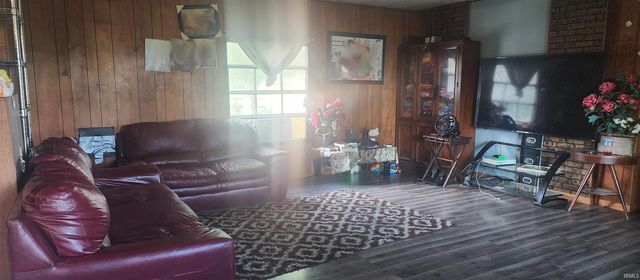 4406 E Wooster Road, Pierceton, IN 46562