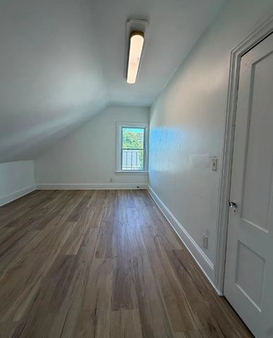 36 Pine Street 3, Pawtucket, RI 02860