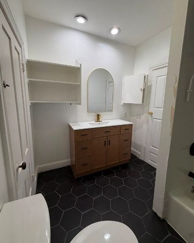 36 Pine Street 3, Pawtucket, RI 02860