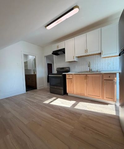 36 Pine Street 3, Pawtucket, RI 02860