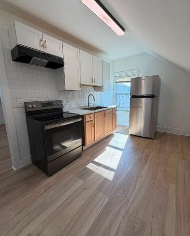 36 Pine Street 3, Pawtucket, RI 02860