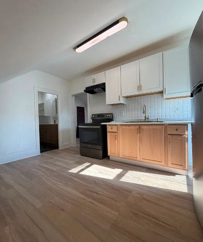 36 Pine Street 3, Pawtucket, RI 02860