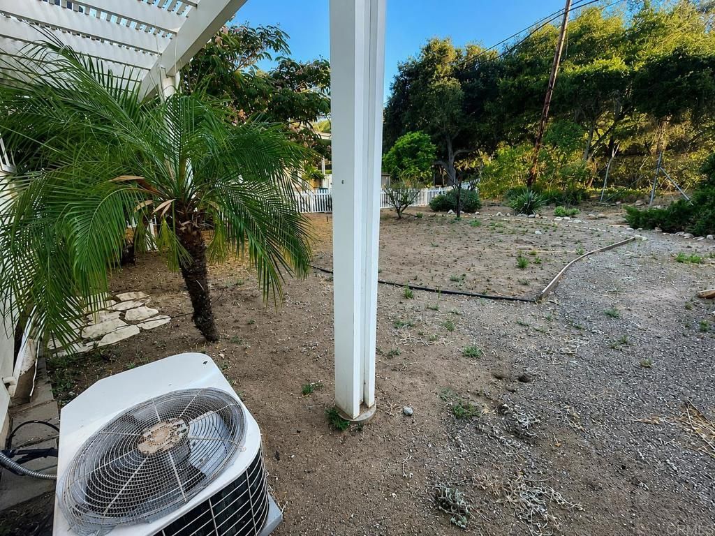 Image 6 of property listing at 8975 Lawrence Welk Drive SPC 2, Escondido, CA 92026