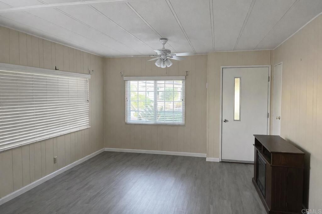 Image 8 of property listing at 8975 Lawrence Welk Drive SPC 2, Escondido, CA 92026