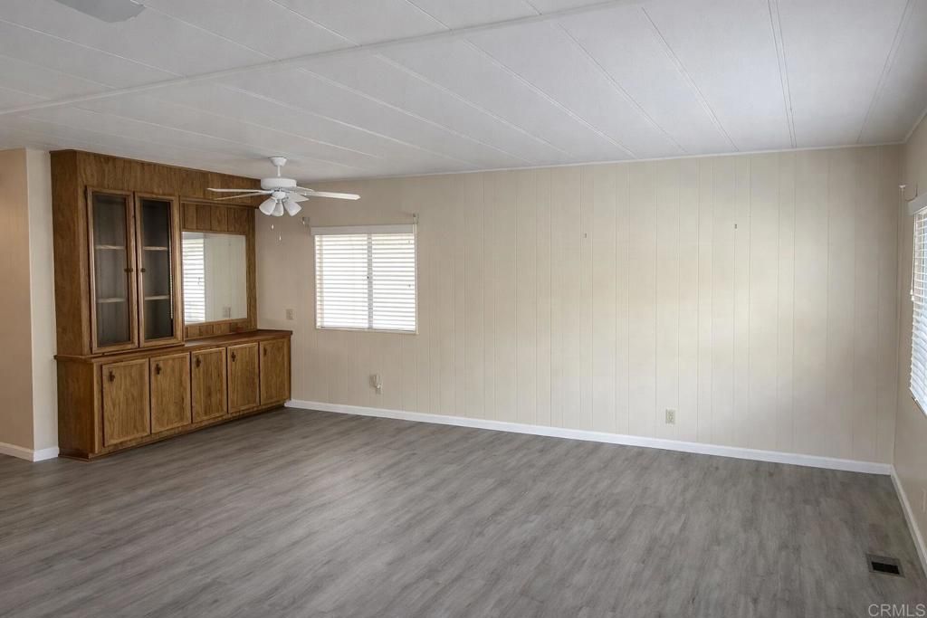 Image 9 of property listing at 8975 Lawrence Welk Drive SPC 2, Escondido, CA 92026