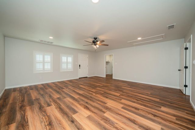 1304 Steve ST, White Oak, TX 75693