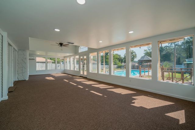 1304 Steve ST, White Oak, TX 75693