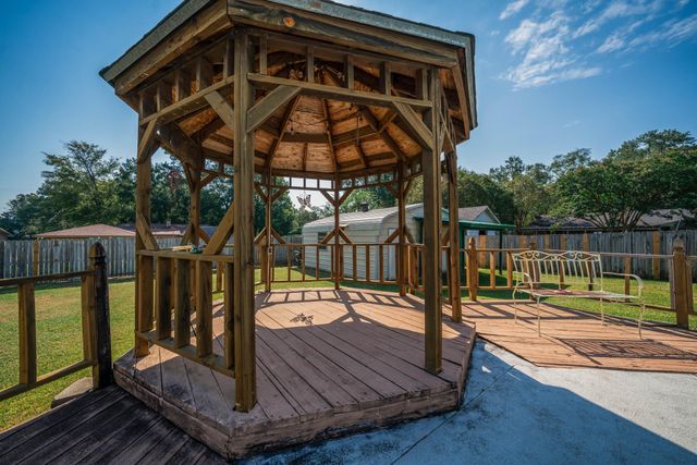1304 Steve ST, White Oak, TX 75693