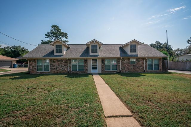 1304 Steve ST, White Oak, TX 75693