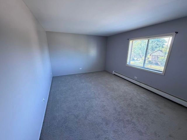 535 Brookside Drive E, Westmont, IL 60559