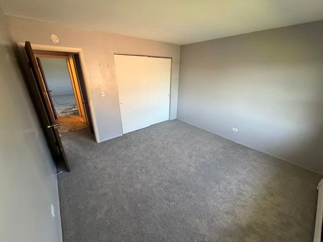 535 Brookside Drive E, Westmont, IL 60559