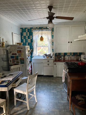 10 STACEY AVE, Trenton, NJ 08618