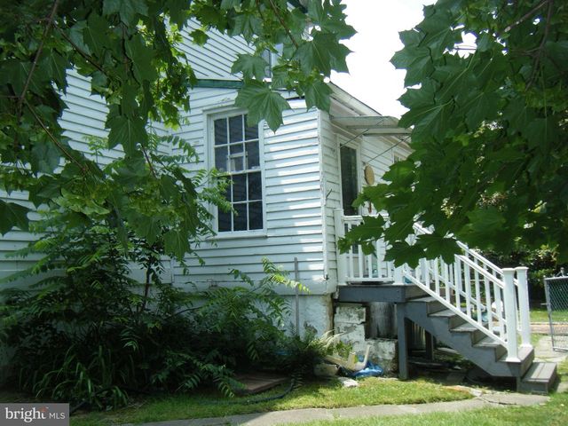 10 STACEY AVE, Trenton, NJ 08618