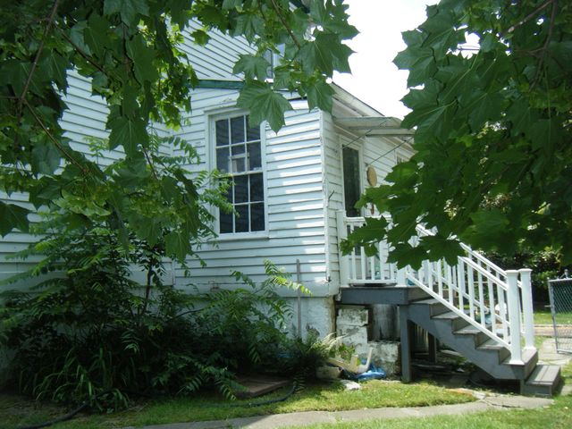 10 STACEY AVE, Trenton, NJ 08618