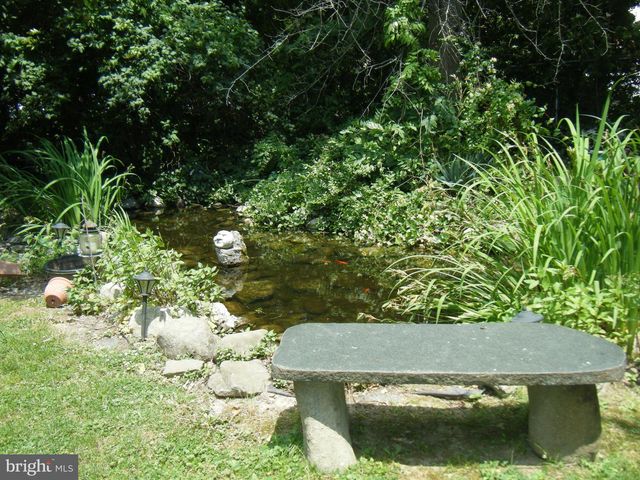 10 STACEY AVE, Trenton, NJ 08618