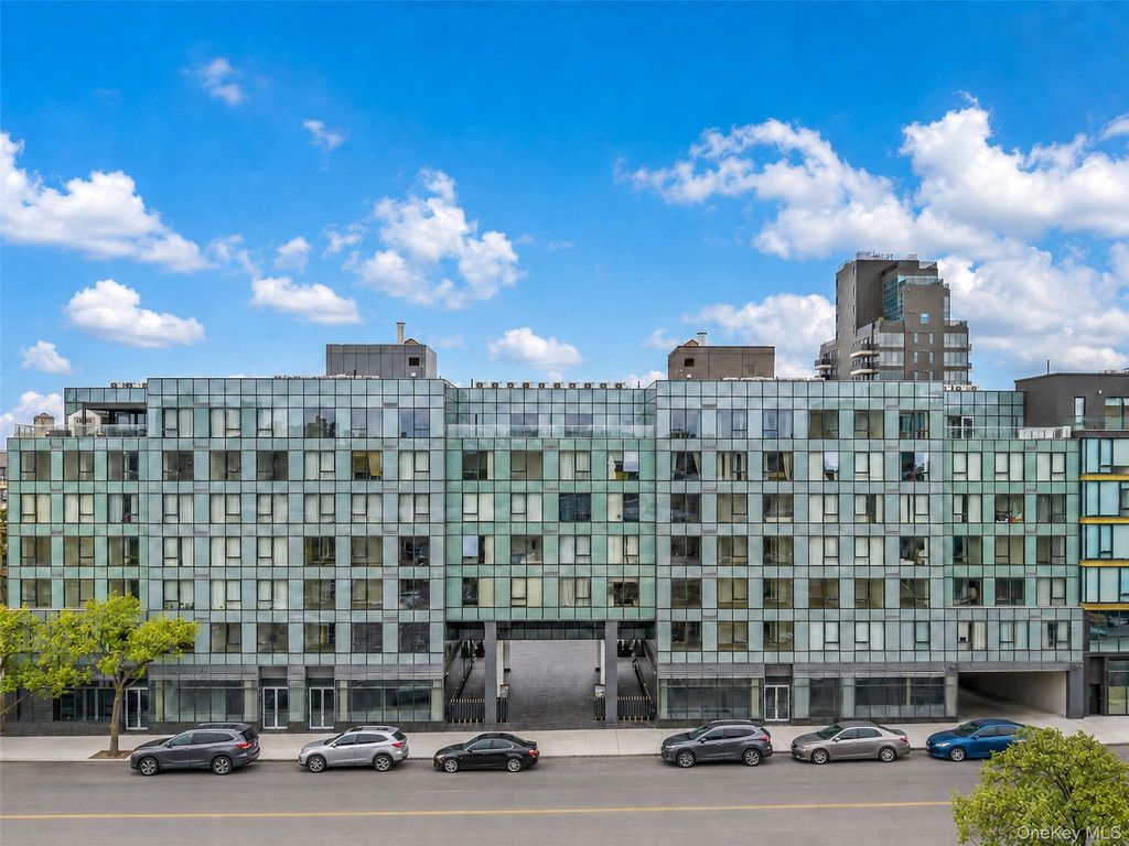 14449 Northern Boulevard 608, Flushing, NY 11354 — exterior