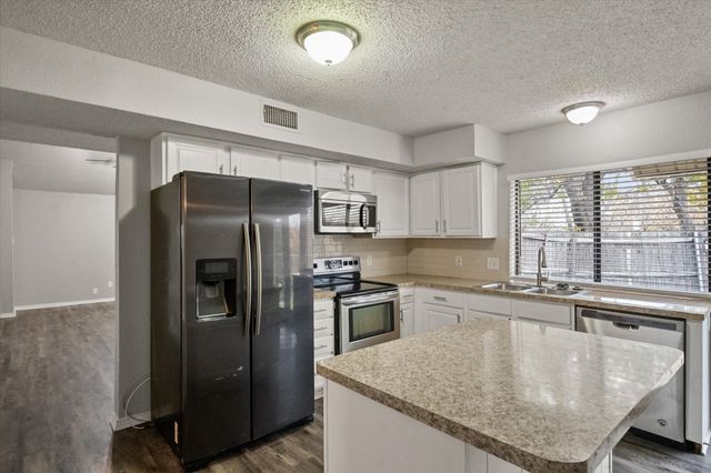 3505 Rush Springs Drive, Arlington, TX 76016