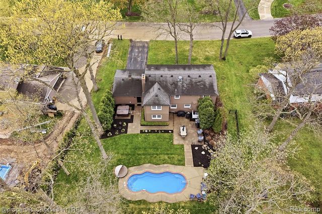 2867 Courville Drive, Bloomfield Hills, MI 48302
