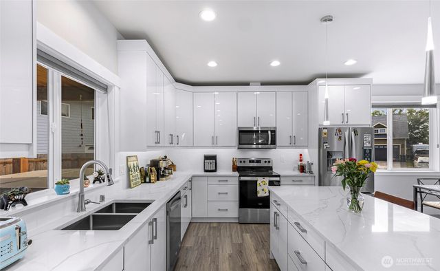 4123 Stuart Circle, Ferndale, WA 98248