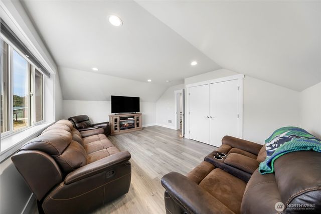 4123 Stuart Circle, Ferndale, WA 98248