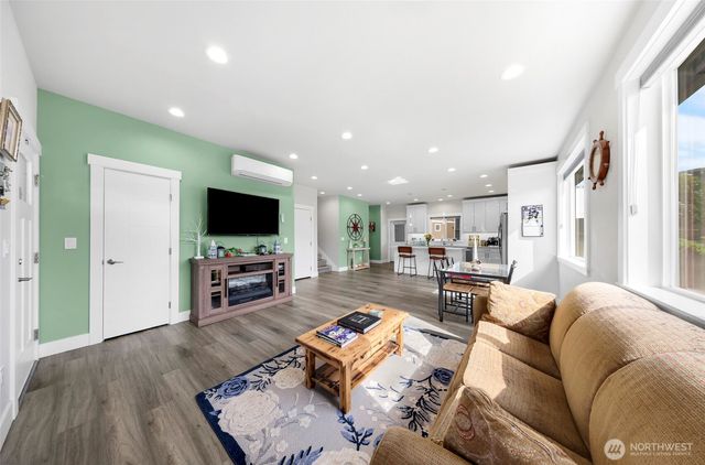 4123 Stuart Circle, Ferndale, WA 98248