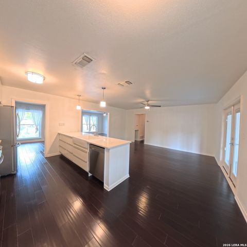12705 LONE SHADOW TRL, Live Oak, TX 78233