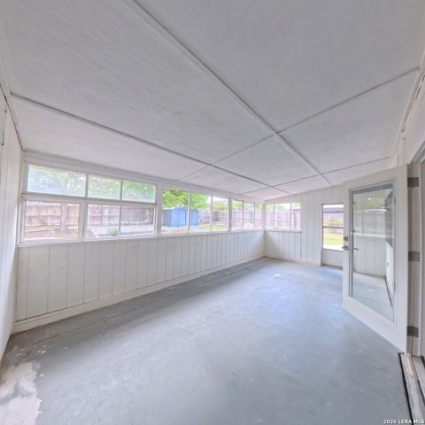 12705 LONE SHADOW TRL, Live Oak, TX 78233