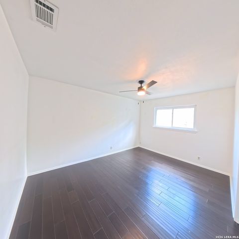 12705 LONE SHADOW TRL, Live Oak, TX 78233