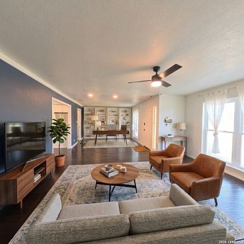 12705 LONE SHADOW TRL, Live Oak, TX 78233