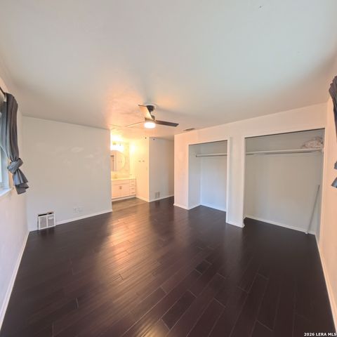 12705 LONE SHADOW TRL, Live Oak, TX 78233