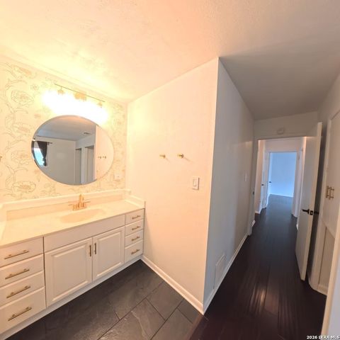 12705 LONE SHADOW TRL, Live Oak, TX 78233