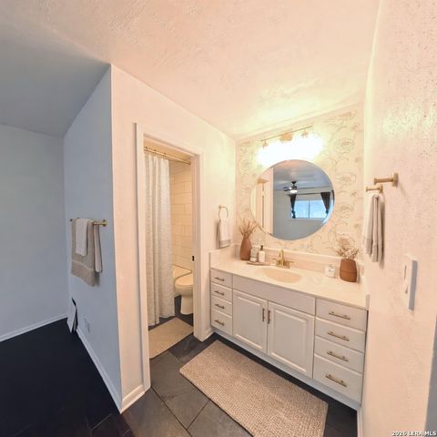 12705 LONE SHADOW TRL, Live Oak, TX 78233