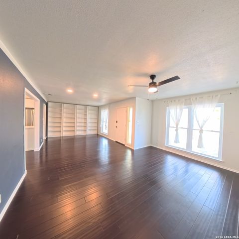 12705 LONE SHADOW TRL, Live Oak, TX 78233