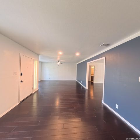 12705 LONE SHADOW TRL, Live Oak, TX 78233