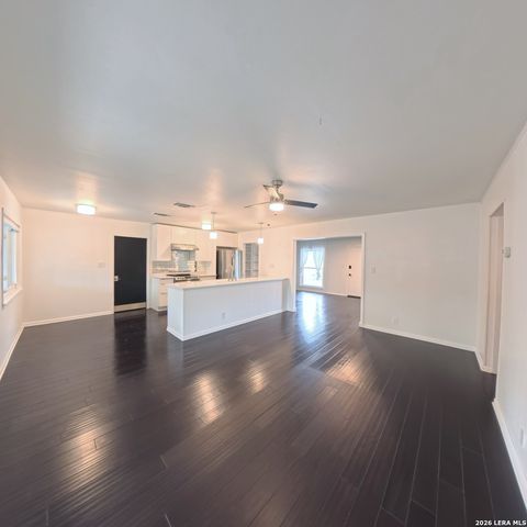 12705 LONE SHADOW TRL, Live Oak, TX 78233