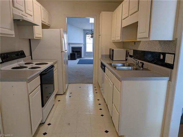 102 Wesley Harris Circle, Greensboro, NC 27455