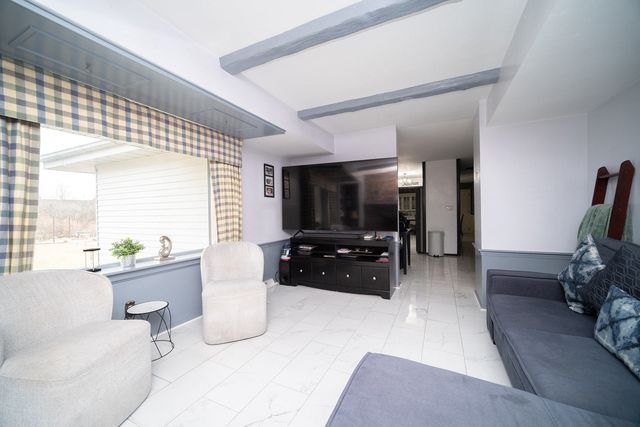 1926 Valencia Drive, Rockford, IL 61108