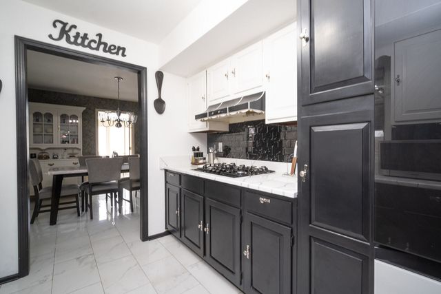 1926 Valencia Drive, Rockford, IL 61108