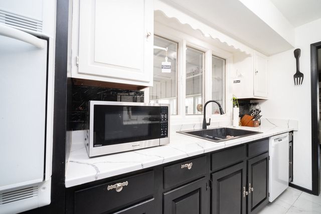 1926 Valencia Drive, Rockford, IL 61108